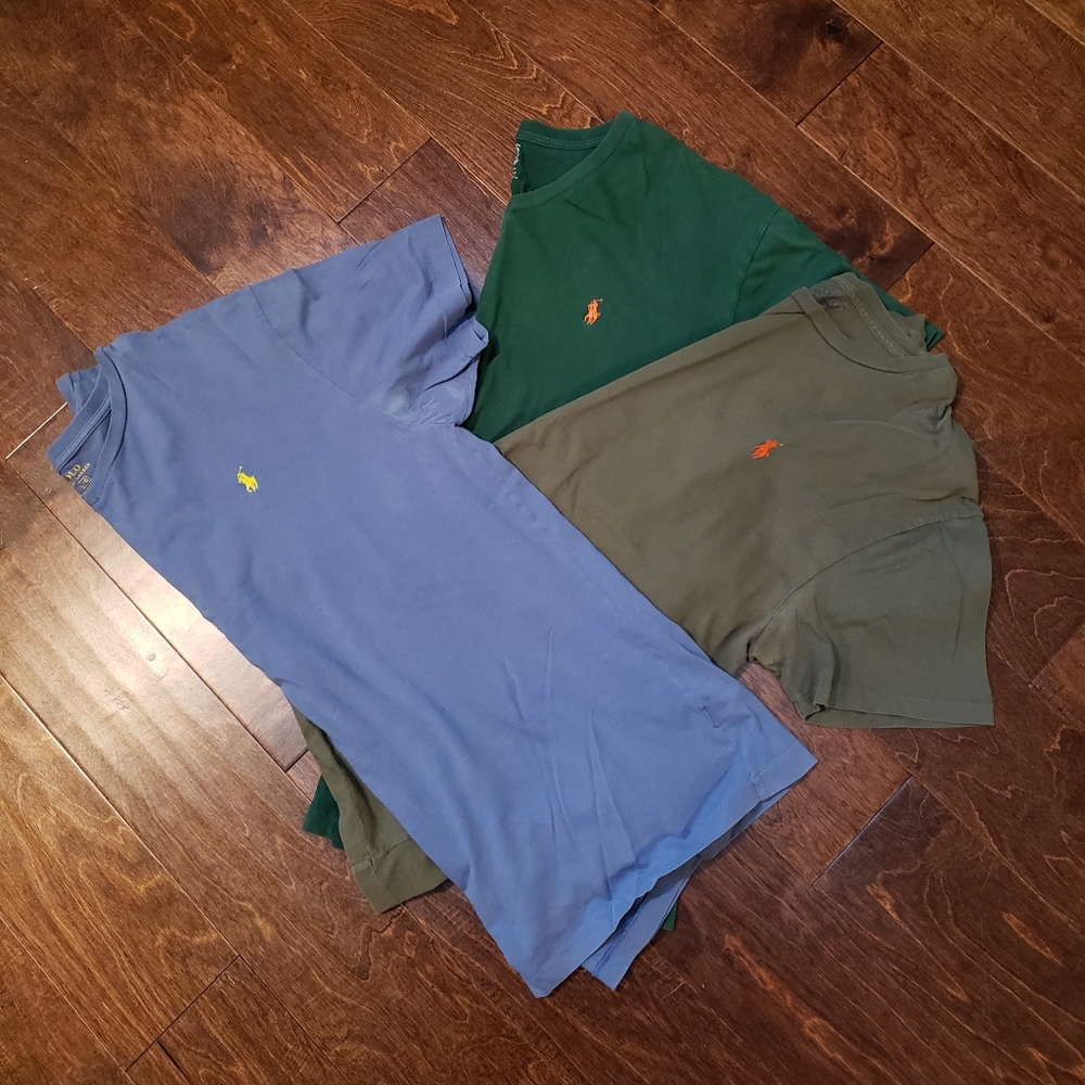 3 Polo v-neck Tshirts